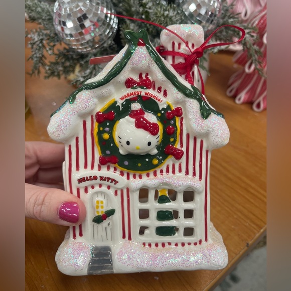 Christmas Hello Kitty Red Glitter House Tea Light Holder Blue Sky ceramics NWT - Picture 2 of 6